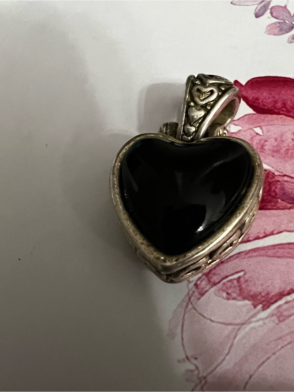 Heart-Shaped Black Onyx Pendant Necklace - Unbranded - Picture 6 of 8